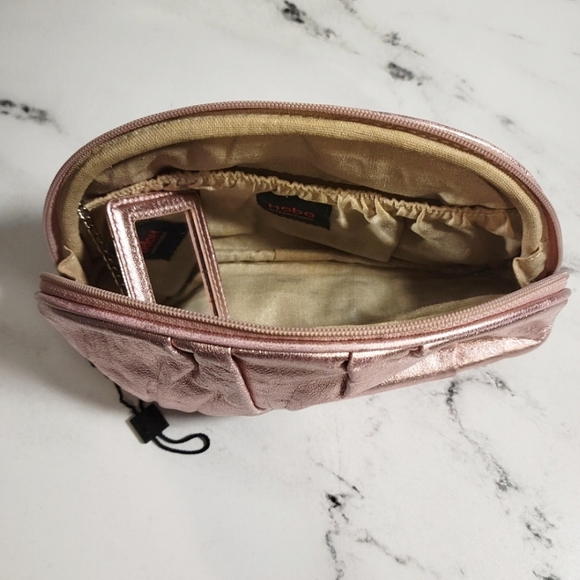 Rare HOBO Int'l Rose Gold Iridescent Ruched Medium Sz Makeup/Travel Bag - Picture 2 of 9
